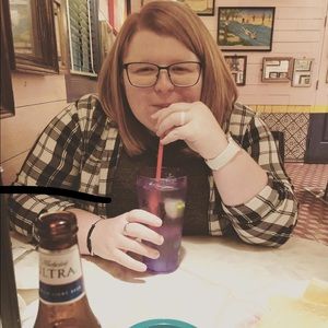 Meet your Posher, Claire